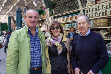 Desde finales de mayo abrió sus puertas en el Paseo de Sarasate la Tómbola de Cáritas, que cumple este año su 74ª edición. Una cita ineludible para pamploneses y visitantes que intentarán hacerse con alguno de los 390.000 premios directos que se entregarán hasta su cierre, el próximo 15 de julio.