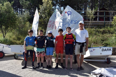 El fin de semana del 8 y 9 de junio el Pantano de Alloz fue el escenario donde se desarrolló el Campeonato Navarro de Vela en sus categorías Optimist, Láser Radial y Láser 4.7; en el que tomaron parte un total de 73 regatistas
