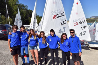 El fin de semana del 8 y 9 de junio el Pantano de Alloz fue el escenario donde se desarrolló el Campeonato Navarro de Vela en sus categorías Optimist, Láser Radial y Láser 4.7; en el que tomaron parte un total de 73 regatistas