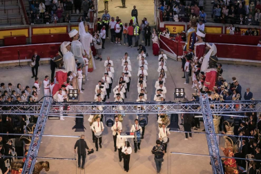 La plaza de toros acogió a miles de personas en e