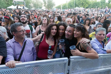 El festival Ribera Sound, que desde el viernes ha celebrado en Tudela su primera edición, ha finalizado con "éxito" tras sumar una asistencia de más de 9.000 personas.