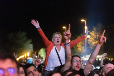 El festival Ribera Sound, que desde el viernes ha celebrado en Tudela su primera edición, ha finalizado con "éxito" tras sumar una asistencia de más de 9.000 personas.
