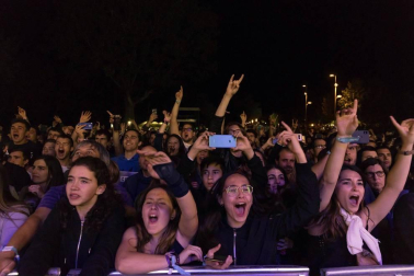 El festival Ribera Sound, que desde el viernes ha celebrado en Tudela su primera edición, ha finalizado con "éxito" tras sumar una asistencia de más de 9.000 personas.