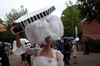Fotos de los tocados y chisteras en las carreras de Ascot