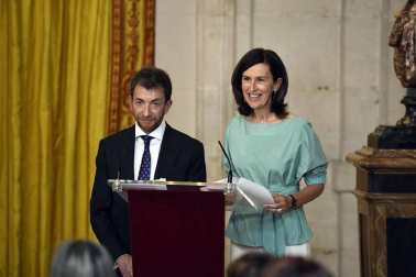 El Rey Felipe VI ha querido celebrar el quinto aniversario de su coronación condecorando con la Orden del Mérito Civil a 41 ciudadanos "ejemplares", procedentes de toda España