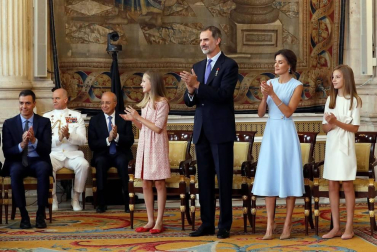 El Rey Felipe VI ha querido celebrar el quinto aniversario de su coronación condecorando con la Orden del Mérito Civil a 41 ciudadanos "ejemplares", procedentes de toda España