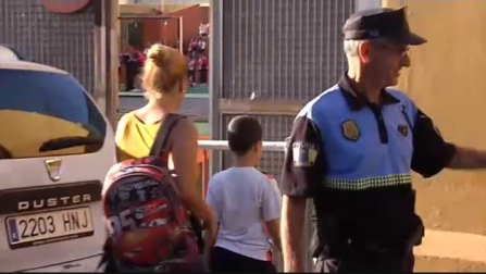 La simpatía de un Policía de Las Palmas se hace viral