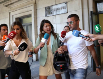 El Tribunal Supremo celebra este viernes una vista pública para deliberar los recursos de casación presentados contra la sentencia que confirmó la pena de nueve años de prisión para los cinco miembros de La Manada por abuso sexual de una joven madrileña en los Sanfermines de Pamplona de 2016