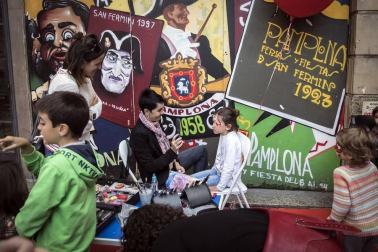 64 comercios participaron en esta edición, que llenó las calles del Casco Antiguo de blanco y rojo