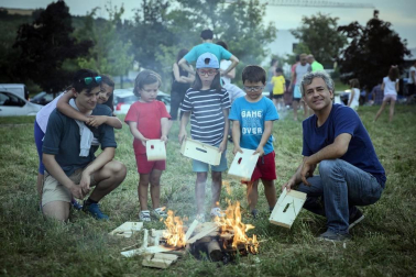 Los navarros celebraron la noche del 23 al 24 de junio, la considerada más corta del año, la tradicional fiesta con las hogueras.