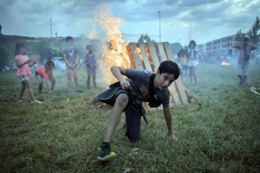 Los navarros celebraron la noche del 23 al 24 de junio, la considerada más corta del año, la tradicional fiesta con las hogueras.