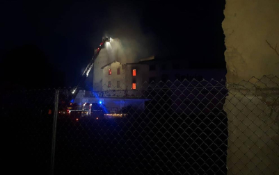 Un incendio afectó a las instalaciones abandonadas entre Olaz y Huarte a última hora de este martes 25 de junio.