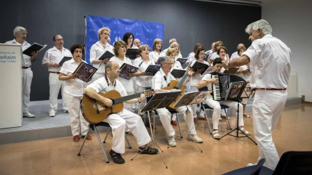 Fotos del cohete de inicio de las fiestas de Barañáin 2019