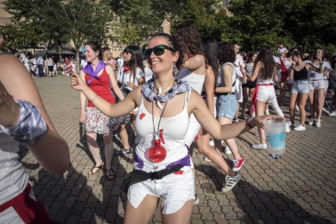 Fotos del cohete de inicio de las fiestas de Barañáin 2019