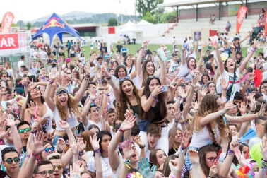 La música del Holika lleva a 9.000 personas a Cortes