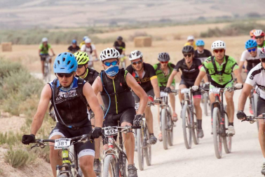 Disputa de la prueba de mountain bike en la Ribera de Navarra.