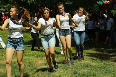 Más de 6.000 alsuarras se reunieron este sábado para celebrar a San Pedro en un día caluroso de verano lleno de tradición.