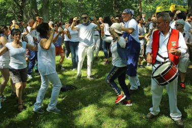 Más de 6.000 alsuarras se reunieron este sábado para celebrar a San Pedro en un día caluroso de verano lleno de tradición.