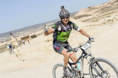 1.152 valientes hicieron frente a las altas temperaturas y pese a la ola de calor participaron en esta edición de la Extreme Bardenas, que fue ganada por el exciclista Haimar Zubeldia.