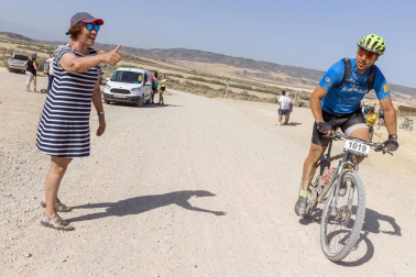 1.152 valientes hicieron frente a las altas temperaturas y pese a la ola de calor participaron en esta edición de la Extreme Bardenas, que fue ganada por el exciclista Haimar Zubeldia.