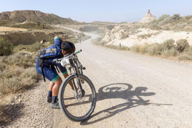 1.152 valientes hicieron frente a las altas temperaturas y pese a la ola de calor participaron en esta edición de la Extreme Bardenas, que fue ganada por el exciclista Haimar Zubeldia.