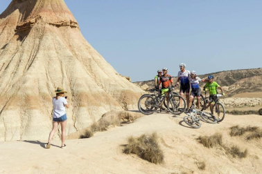 1.152 valientes hicieron frente a las altas temperaturas y pese a la ola de calor participaron en esta edición de la Extreme Bardenas, que fue ganada por el exciclista Haimar Zubeldia.
