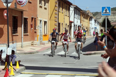 1.152 valientes hicieron frente a las altas temperaturas y pese a la ola de calor participaron en esta edición de la Extreme Bardenas, que fue ganada por el exciclista Haimar Zubeldia.