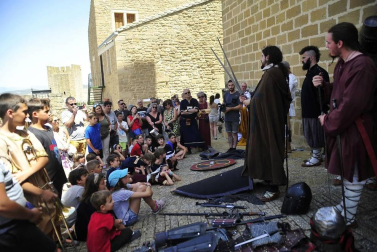 Los 390 que se registraron disuadieron a visitantes y locales de acudir en el segundo día de fiesta medieval