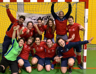 Fotos de los equipos de fútbol y futbito en el C.D. Aoiz en cuyas diez categorías han jugado esta temporada 162 jugadores
