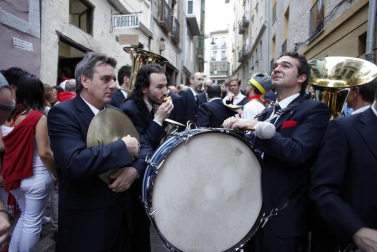 Cien años de vida dan para mucho. Anécdotas, tradiciones, homenajes... Todo queda recogido en un álbum de fotos del que mostramos un breve selección.