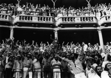Los Sanfermines de 1979, tras la muerte de Germán Rodríguez en los disturbios del año anterior, comenzaron con un clima de tensa calma. Pero el 8 de julio, Superman apareció en el tendido de la plaza y la historia dio un giro inesperado.