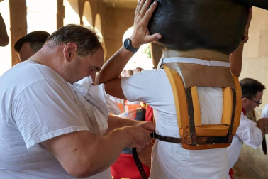 Los Gigantes y los Cabezudos hicieron las delicias de los menores, y no tan menores, en el inicio de los Sanfermines 2019.