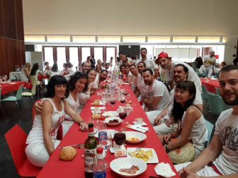 Fotos de los almuerzos del día 6 de julio en Pamplona, antes del Chupinazo.
