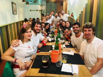 Fotos de los almuerzos del día 6 de julio en Pamplona, antes del Chupinazo.