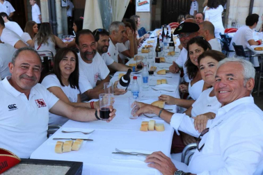 Fotos de los almuerzos del día 6 de julio en Pamplona, antes del Chupinazo.