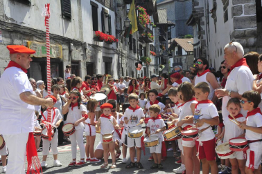 Joseba Lasa fue quien lanzó el cohete debido a sus logros en el deporte y sus grandes valores