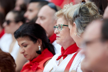 Público asistente a la Plaza de Toros de Pamplona durante la primera corrida de la Feria deL Toro 2019.