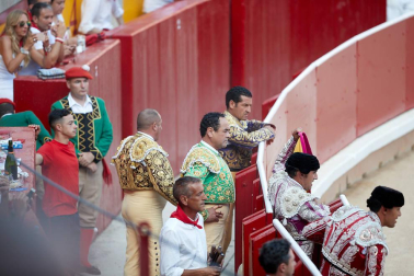 Público asistente a la Plaza de Toros de Pamplona durante la primera corrida de la Feria deL Toro 2019.