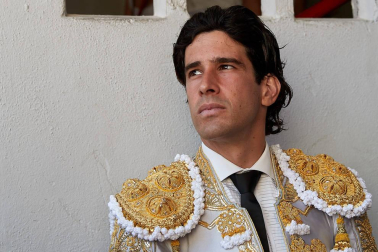 Faena de los toros de la ganadería del Puerto de San Lorenzo para los diestros Emilio de Justo, López Simón y Ginés Marín.