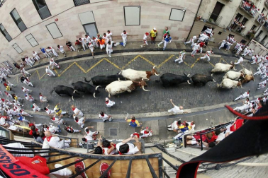 Imágenes del primer encierro de los sanfermines 2019 protagonizado por toros de Puerto de San Lorenzo.