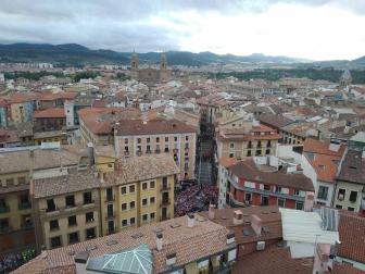 Vista del recorrido del encierro desde la torre de San Cernin.