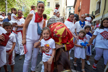 Fotos del recorrido de los gigantes y cabezudos de Pamplona del día 8 de julio de San Fermín 2019