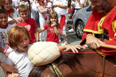 Fotos del recorrido de los gigantes y cabezudos de Pamplona del día 8 de julio de San Fermín 2019