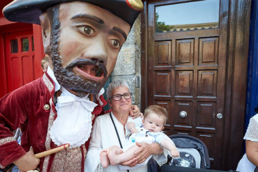 Fotos del recorrido de los gigantes y cabezudos de Pamplona del día 8 de julio de San Fermín 2019