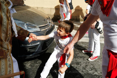 Fotos del recorrido de los gigantes y cabezudos de Pamplona del día 8 de julio de San Fermín 2019