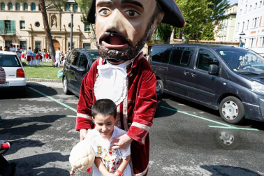 Fotos del recorrido de los gigantes y cabezudos de Pamplona del día 8 de julio de San Fermín 2019
