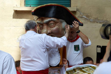Fotos del recorrido de los gigantes y cabezudos de Pamplona del día 8 de julio de San Fermín 2019