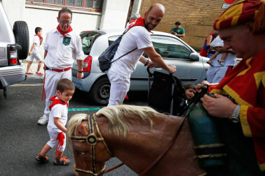 Fotos del recorrido de los gigantes y cabezudos de Pamplona del día 8 de julio de San Fermín 2019