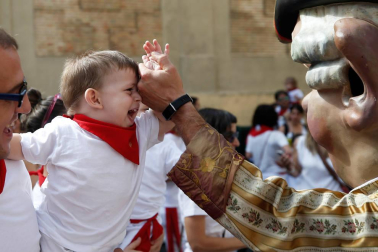 Fotos del recorrido de los gigantes y cabezudos de Pamplona del día 8 de julio de San Fermín 2019