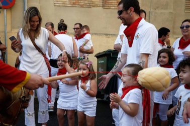 Fotos del recorrido de los gigantes y cabezudos de Pamplona del día 8 de julio de San Fermín 2019